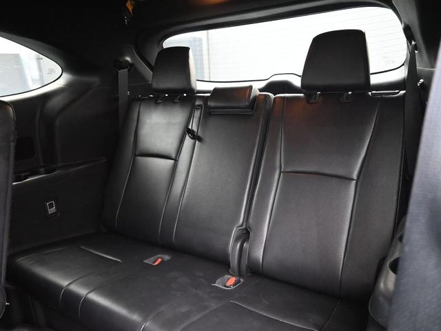 Photo of 2022 Midnight Black Metallic Toyota Highlander