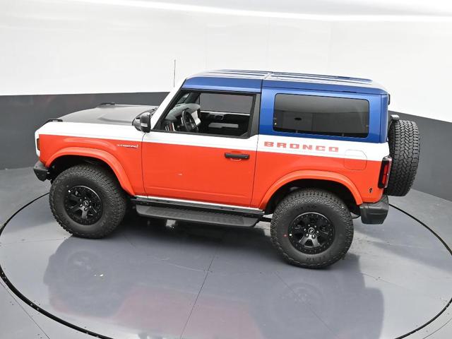 Photo of 2025 Oxford White Ford Bronco