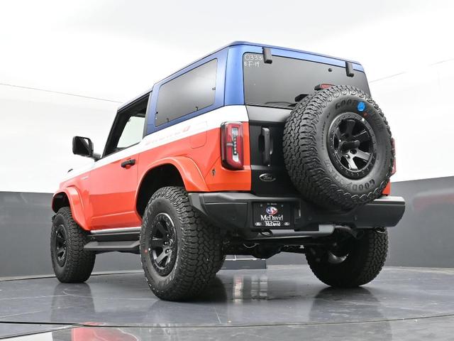 Photo of 2025 Oxford White Ford Bronco