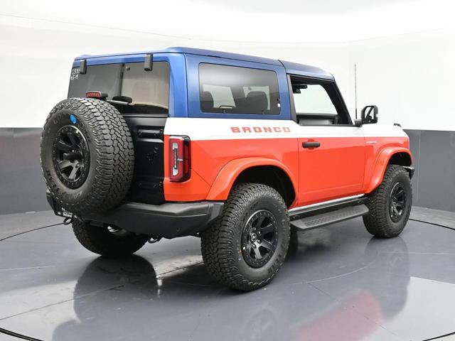 Photo of 2025 Oxford White Ford Bronco