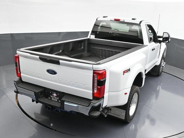 Photo of 2026 Oxford White Ford F-450