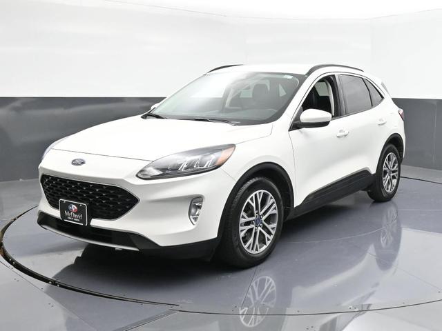 Photo of 2022 Star White Ford Escape