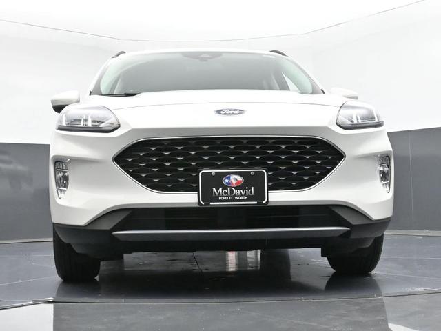 Photo of 2022 Star White Ford Escape