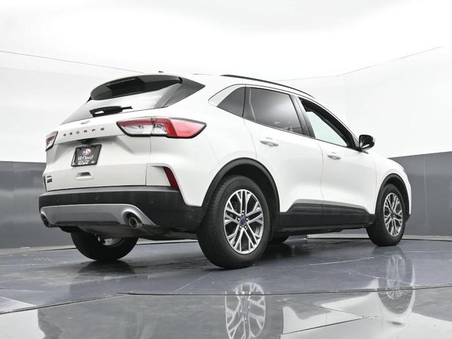 Photo of 2022 Star White Ford Escape