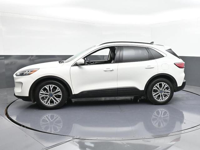 Photo of 2022 Star White Ford Escape
