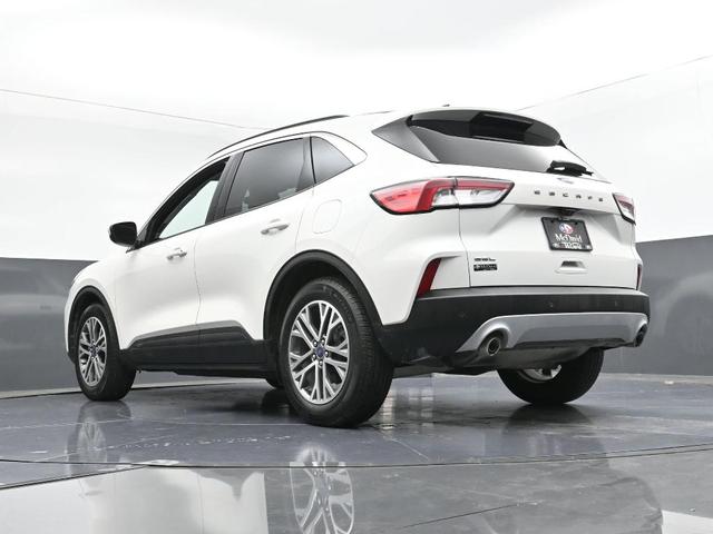 Photo of 2022 Star White Ford Escape