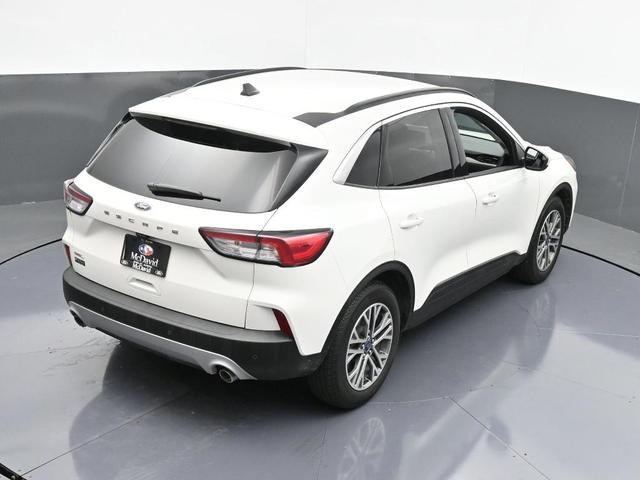 Photo of 2022 Star White Ford Escape