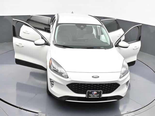Photo of 2022 Star White Ford Escape