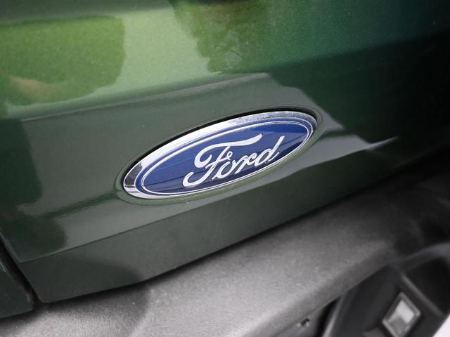 Photo of 2023 Eruption Green Metallic Ford Bronco