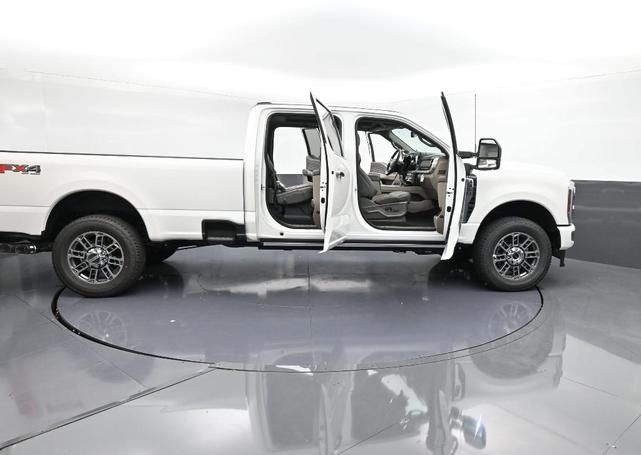 Photo of 2025 Star White Ford F-350