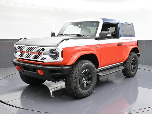 Photo of 2025 Oxford White Ford Bronco