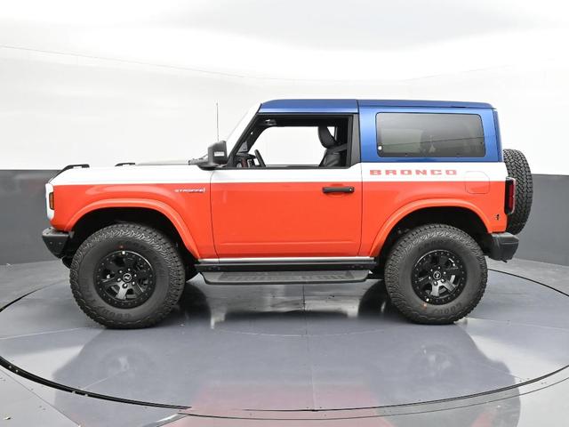 Photo of 2025 Oxford White Ford Bronco