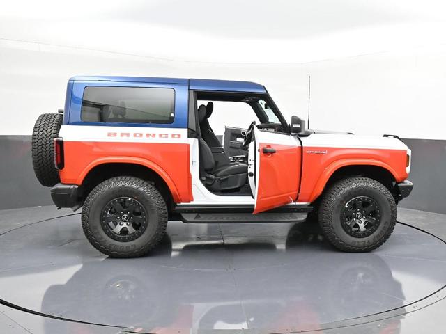 Photo of 2025 Oxford White Ford Bronco