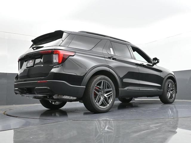 Photo of 2025 Agate Black Metallic Ford Explorer
