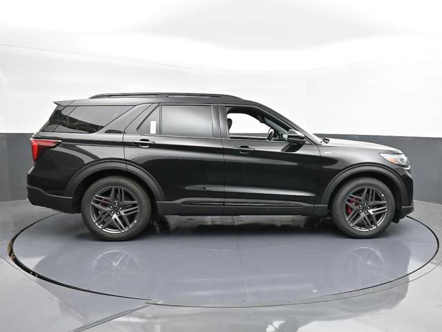 Photo of 2025 Agate Black Metallic Ford Explorer