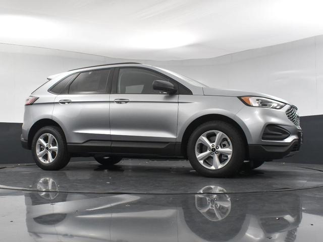 Photo of 2024 Iconic Silver Metallic Ford Edge