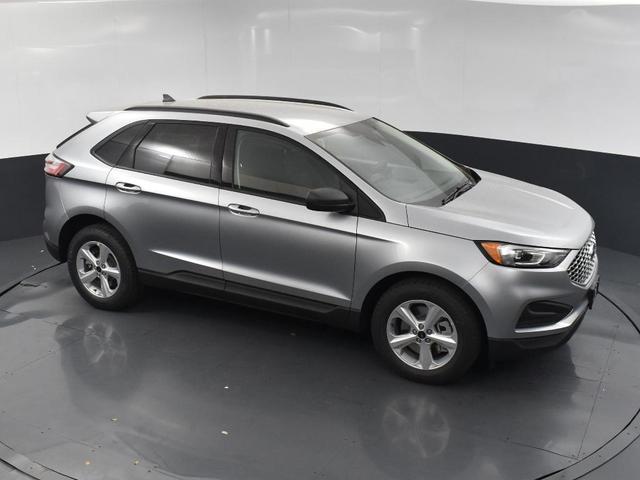Photo of 2024 Iconic Silver Metallic Ford Edge