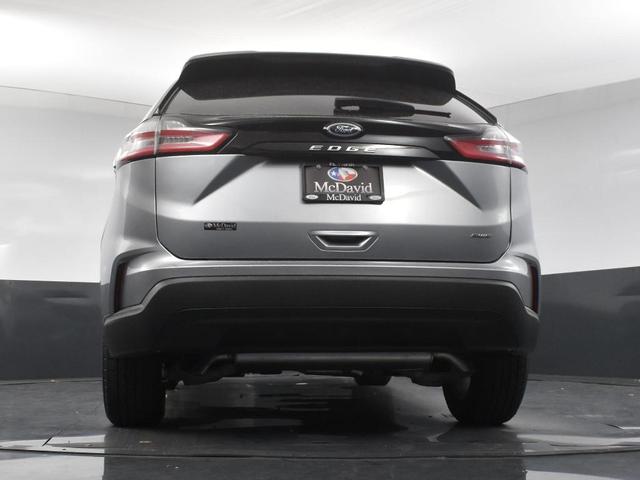 Photo of 2024 Iconic Silver Metallic Ford Edge