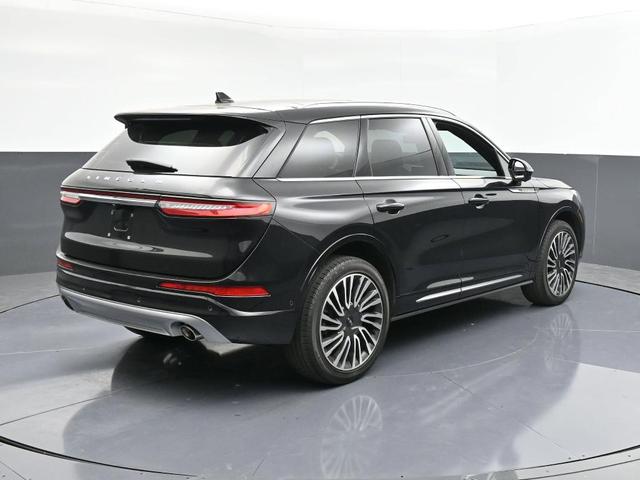 Photo of 2022 Infinite Black Metallic Lincoln Corsair