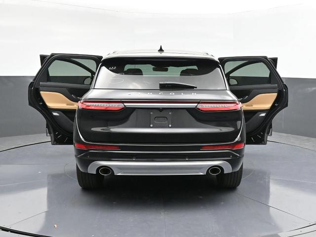 Photo of 2022 Infinite Black Metallic Lincoln Corsair
