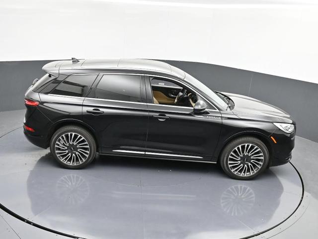 Photo of 2022 Infinite Black Metallic Lincoln Corsair