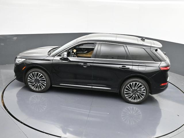 Photo of 2022 Infinite Black Metallic Lincoln Corsair