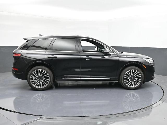 Photo of 2022 Infinite Black Metallic Lincoln Corsair