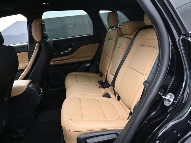Photo of 2022 Infinite Black Metallic Lincoln Corsair