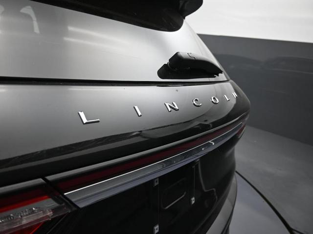 Photo of 2022 Infinite Black Metallic Lincoln Corsair
