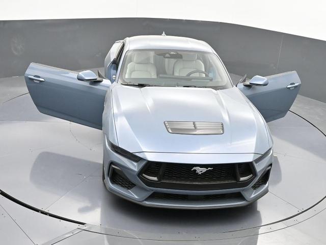 Photo of 2025 Vapor Blue Metallic Ford Mustang