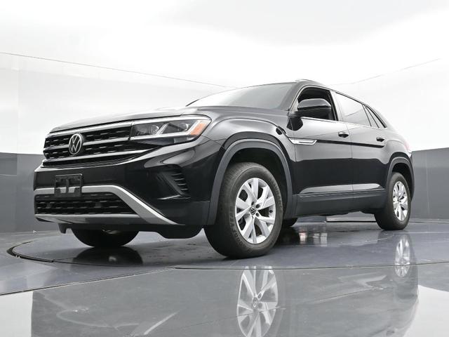 Photo of 2021 Deep Black Pearl Effect Volkswagen Atlas Cross Sport