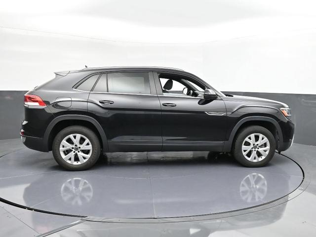 Photo of 2021 Deep Black Pearl Effect Volkswagen Atlas Cross Sport