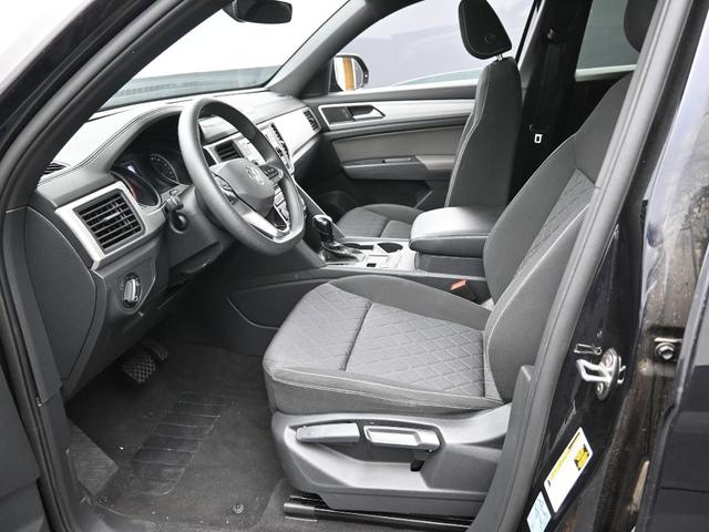 Photo of 2021 Deep Black Pearl Effect Volkswagen Atlas Cross Sport