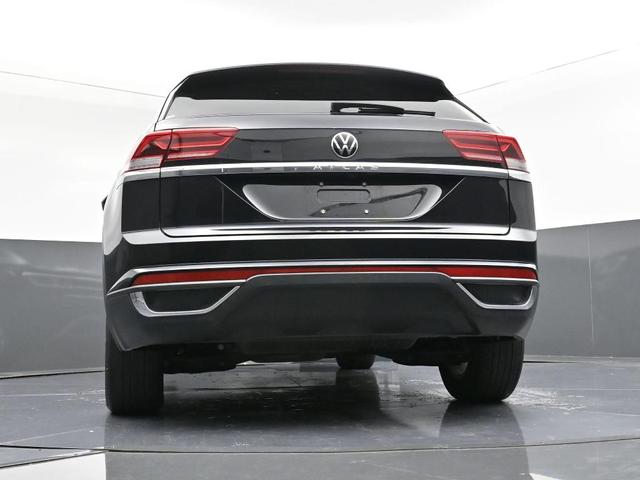 Photo of 2021 Deep Black Pearl Effect Volkswagen Atlas Cross Sport
