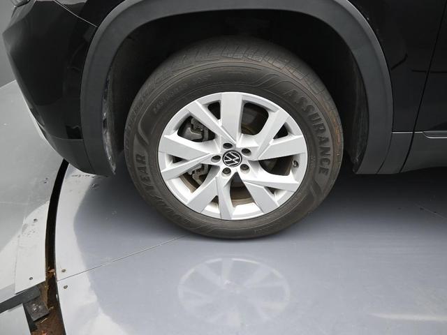 Photo of 2021 Deep Black Pearl Effect Volkswagen Atlas Cross Sport