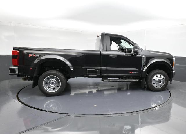 Photo of 2025 Agate Black Metallic Ford F-450