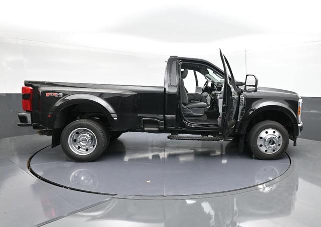 Photo of 2025 Agate Black Metallic Ford F-450