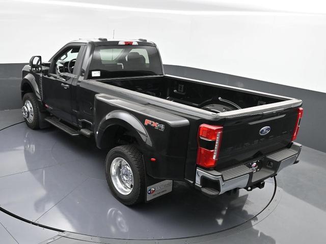 Photo of 2025 Agate Black Metallic Ford F-450