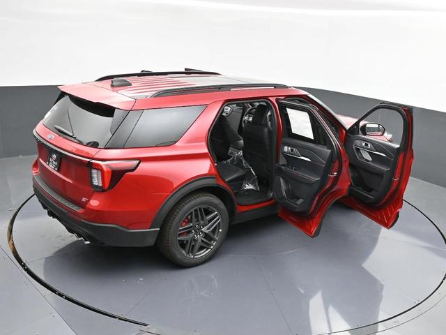 Photo of 2025 Rapid Red Metallic Tinted Clearcoat Ford Explorer