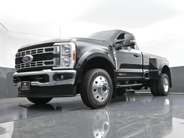 Photo of 2025 Agate Black Metallic Ford F-450