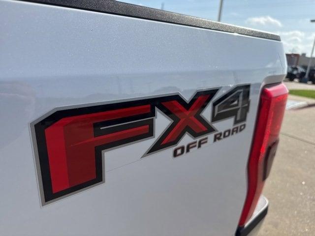 Photo of 2019 White Platinum Ford F-250