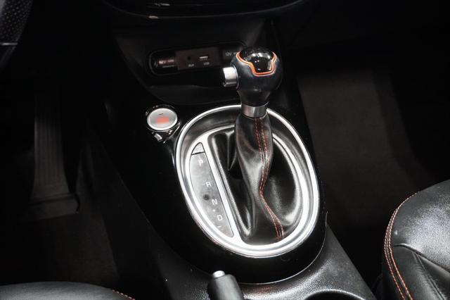 Photo of 2018 Bright Silver Kia Soul