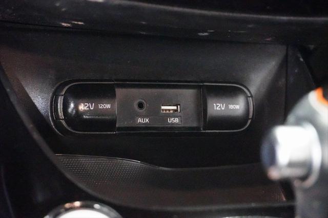 Photo of 2018 Bright Silver Kia Soul
