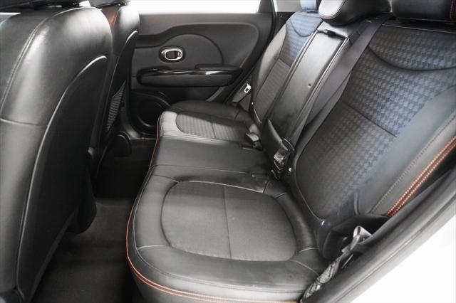 Photo of 2018 Bright Silver Kia Soul