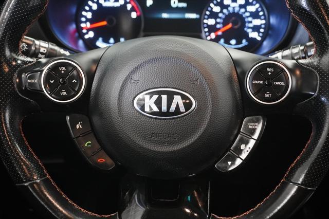 Photo of 2018 Bright Silver Kia Soul