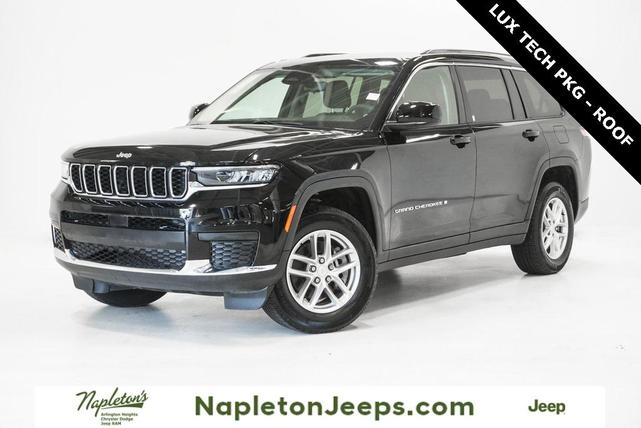 Photo of 2023 Diamond Black Crystal Pearlcoat Jeep Grand Cherokee L
