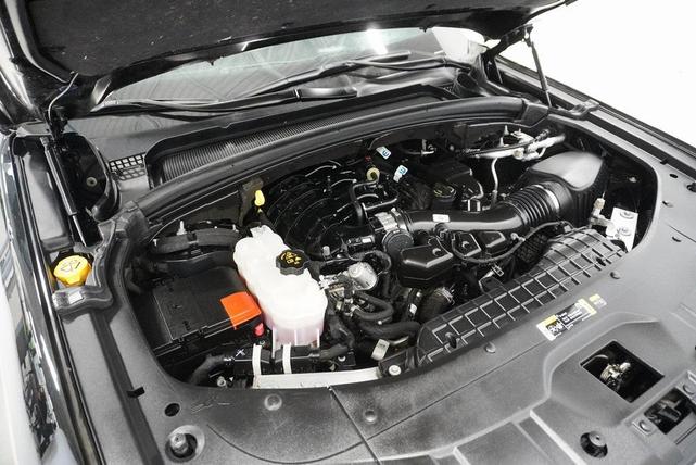Photo of 2023 Diamond Black Crystal Pearlcoat Jeep Grand Cherokee L