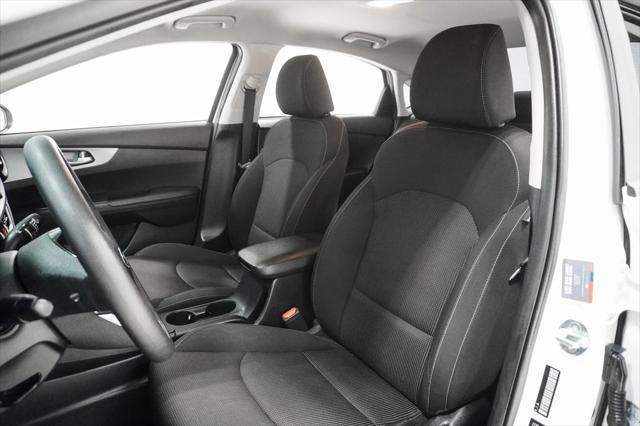 Photo of 2021 Clear White Kia Forte