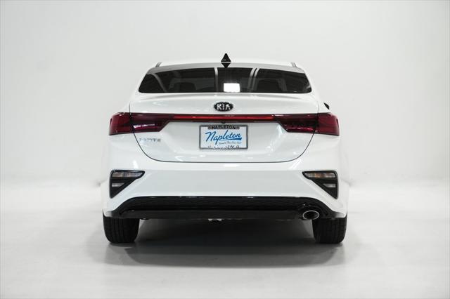 Photo of 2021 Clear White Kia Forte