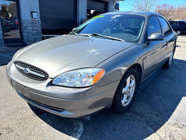 2002 Ford Taurus